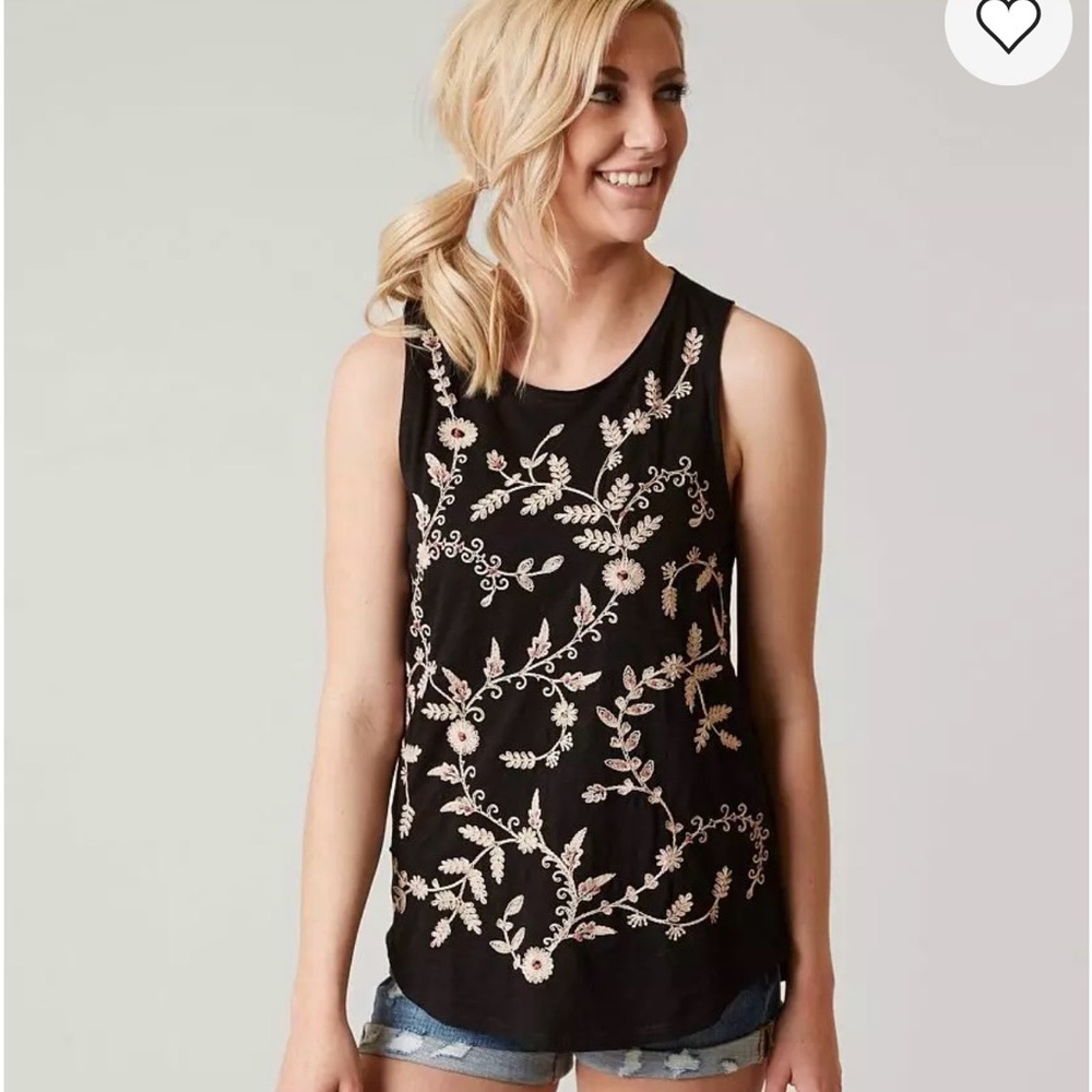 Lucky Brand Black Floral Embroidered black Women's Sleeveless Top in size XL EUC
